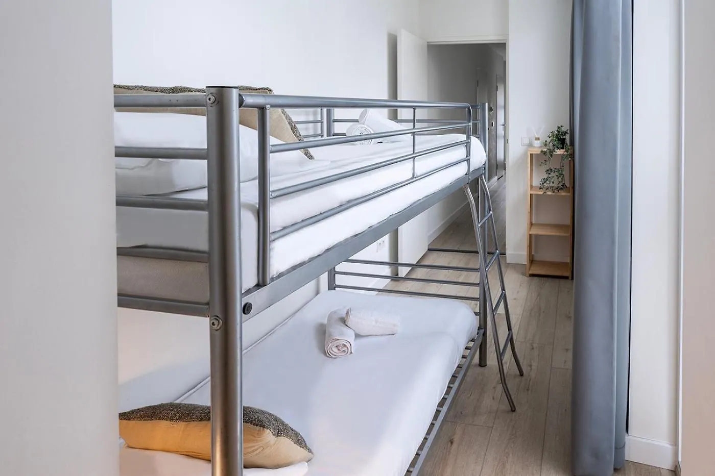 3 Room House With Garden And Fast Wifi Eindhoven Hébergement de vacances